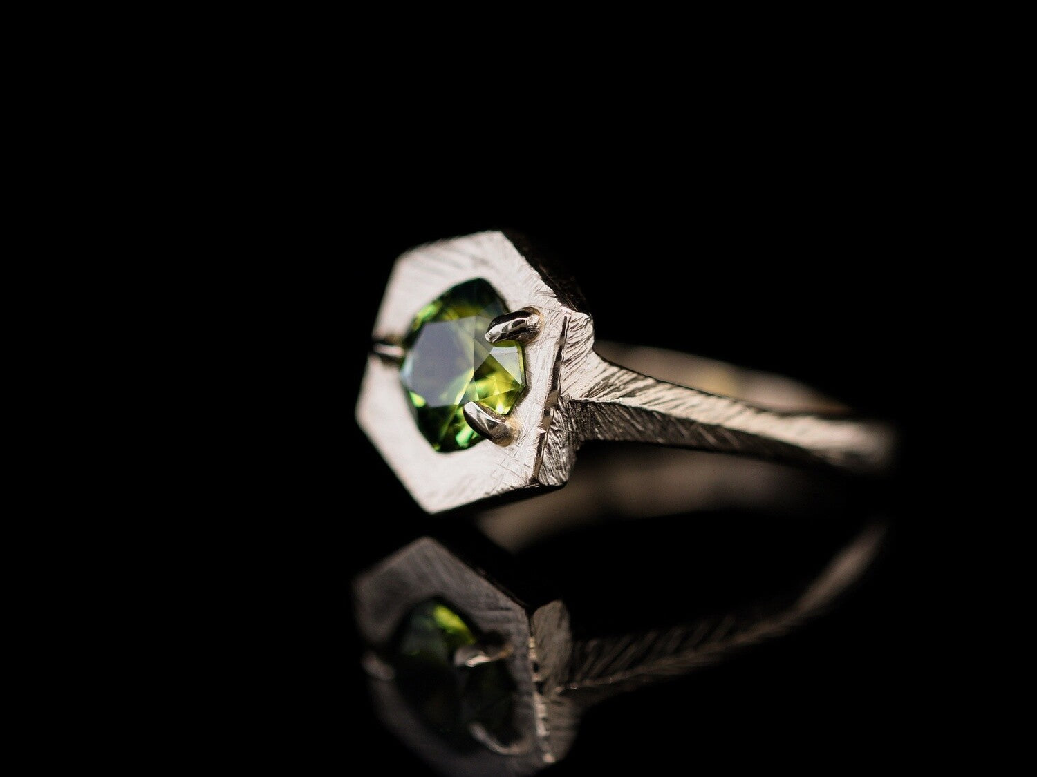 1.85 Ct Australian Sapphire Ring