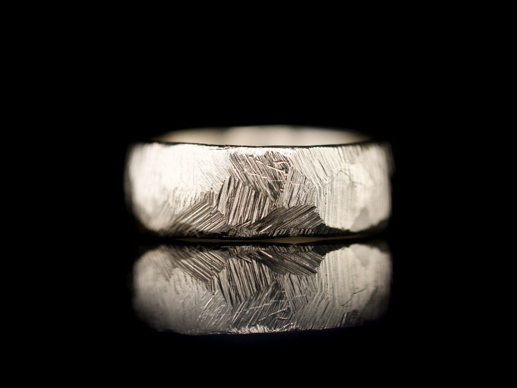 7.5 mm Hammered Band