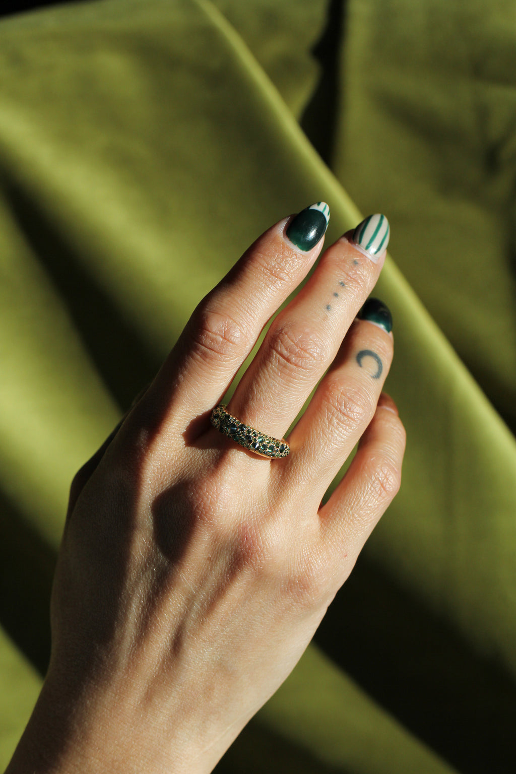 Barbed Green Diamond Duomo Ring - 18ky