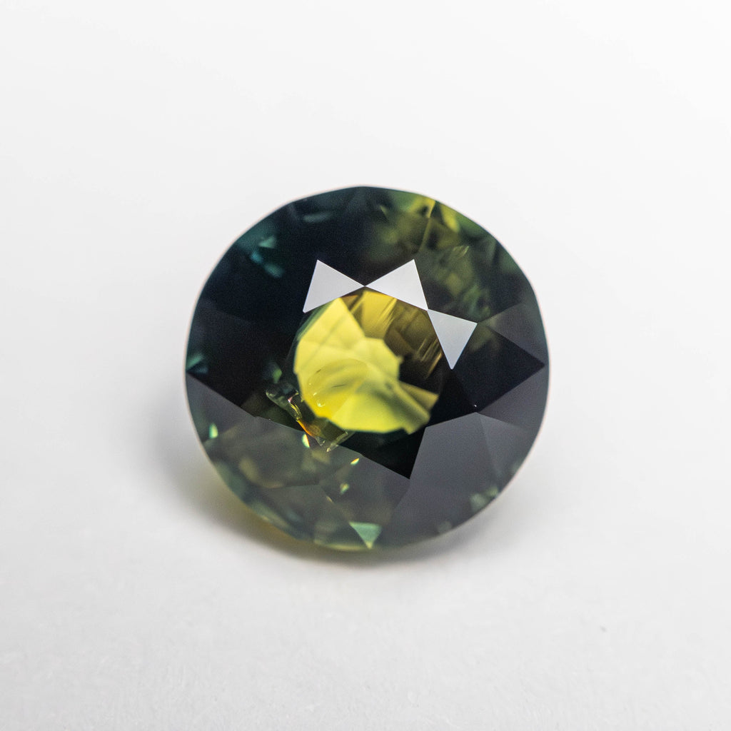 2.63ct 7.99x7.92x5.33mm Round Brilliant Sapphire 23495-03
