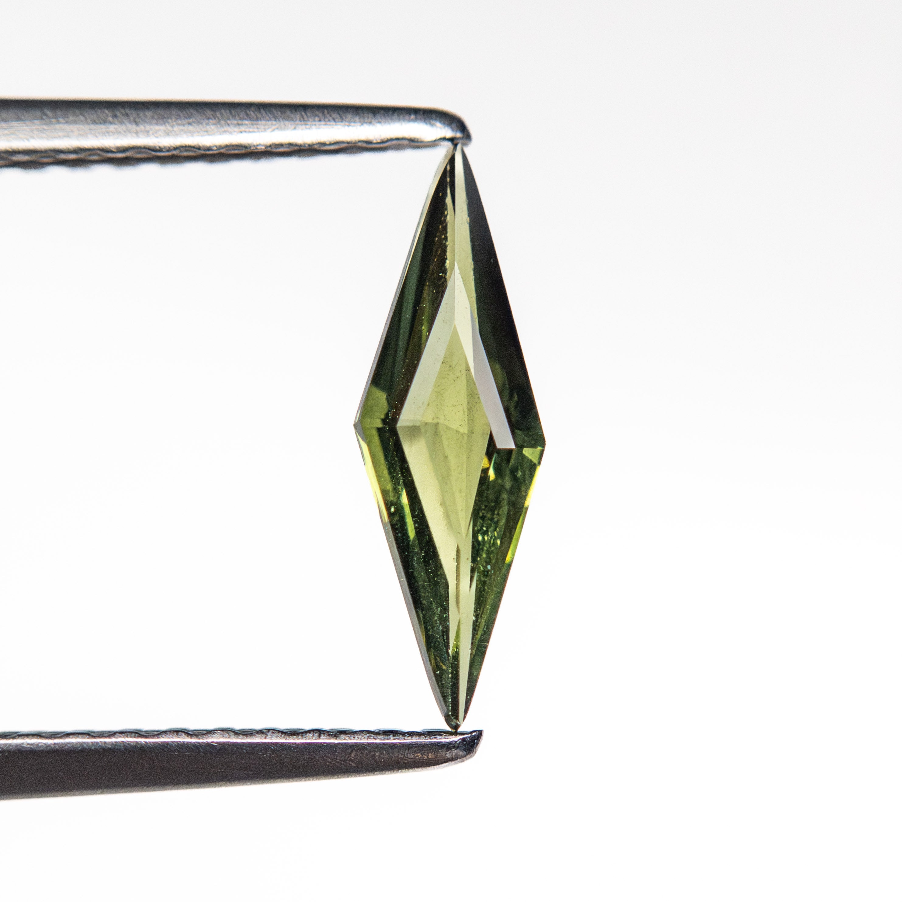 0.42ct 10.83x3.44x1.76mm Lozenge Step Cut Sapphire 25740-19