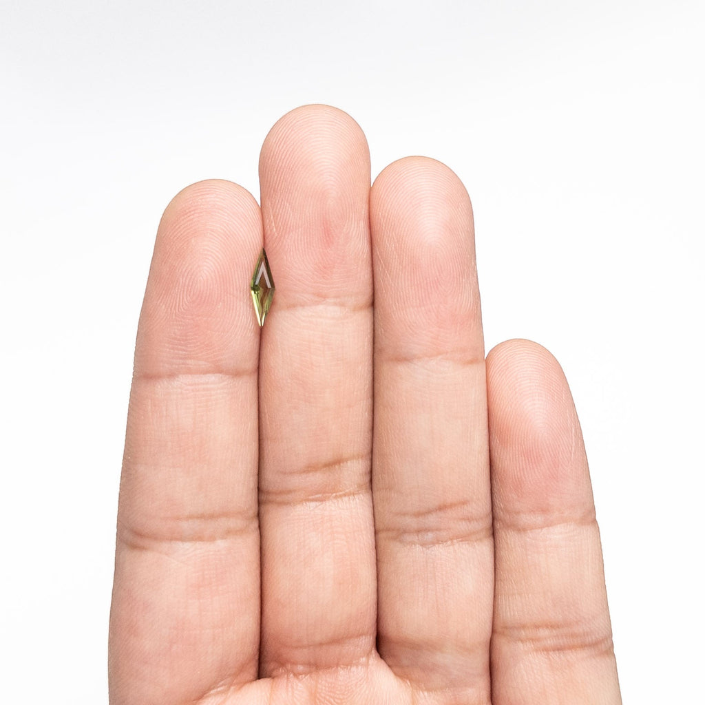 0.42ct 10.83x3.44x1.76mm Lozenge Step Cut Sapphire 25740-19