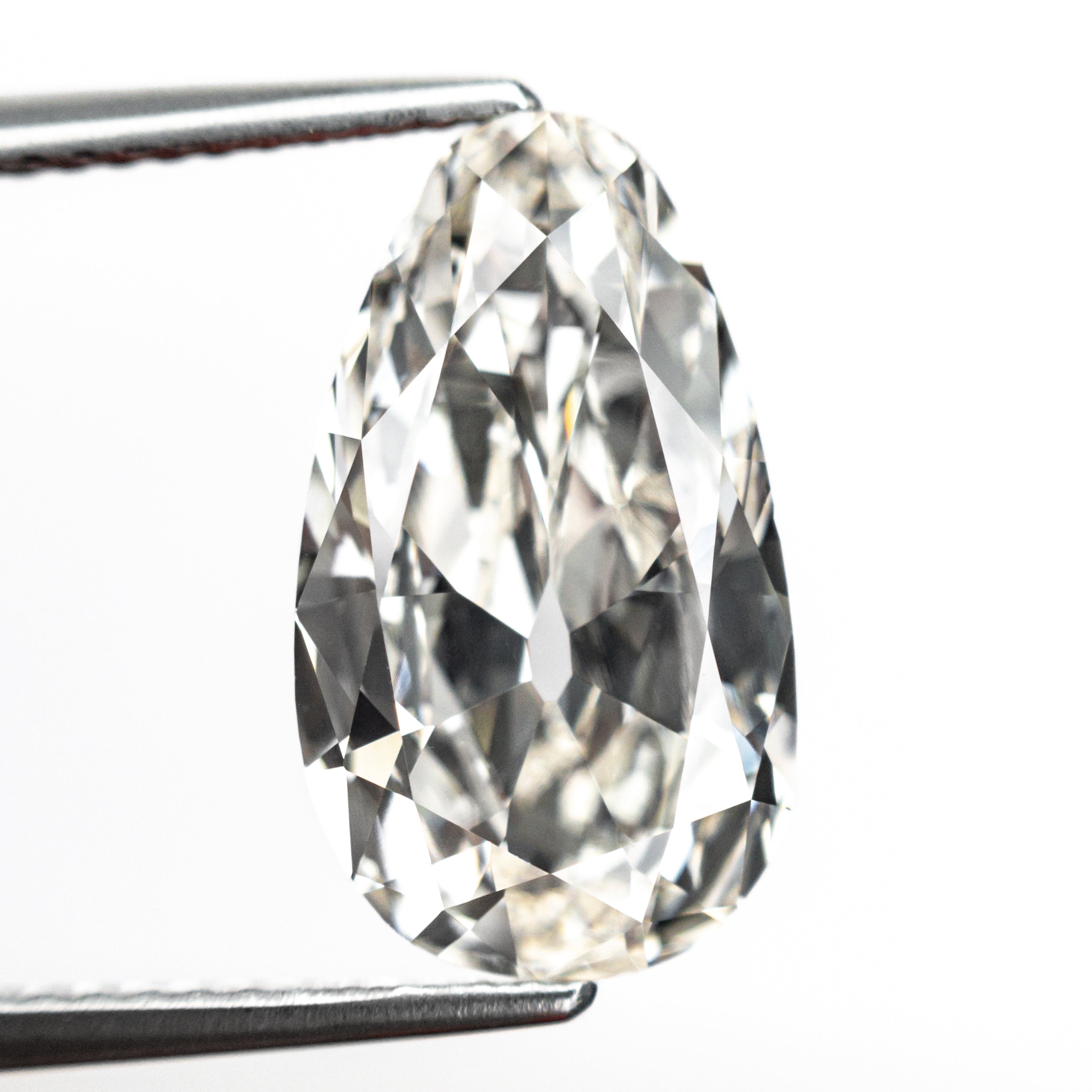 3.89ct 14.79x8.52x4.36mm VS1 K Modern Antique Pear Brilliant 25918-01