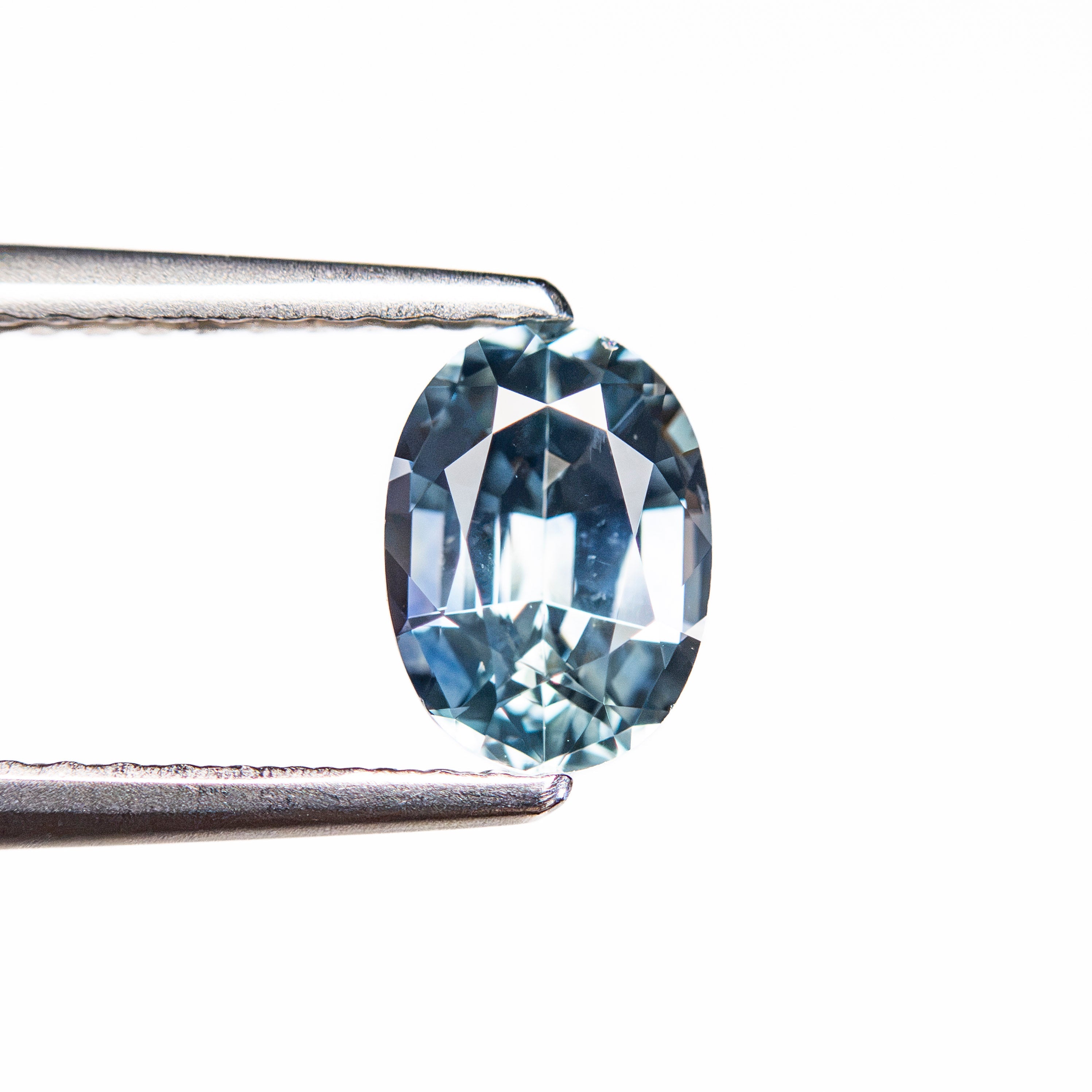 1.02ct 6.90x5.00x3.52mm Oval Brilliant Sapphire 26162-01