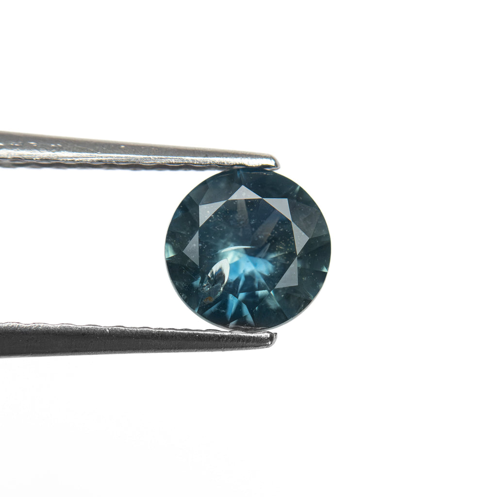 0.69ct 5.50x5.53x3.12mm Round Brilliant Sapphire 26580-01