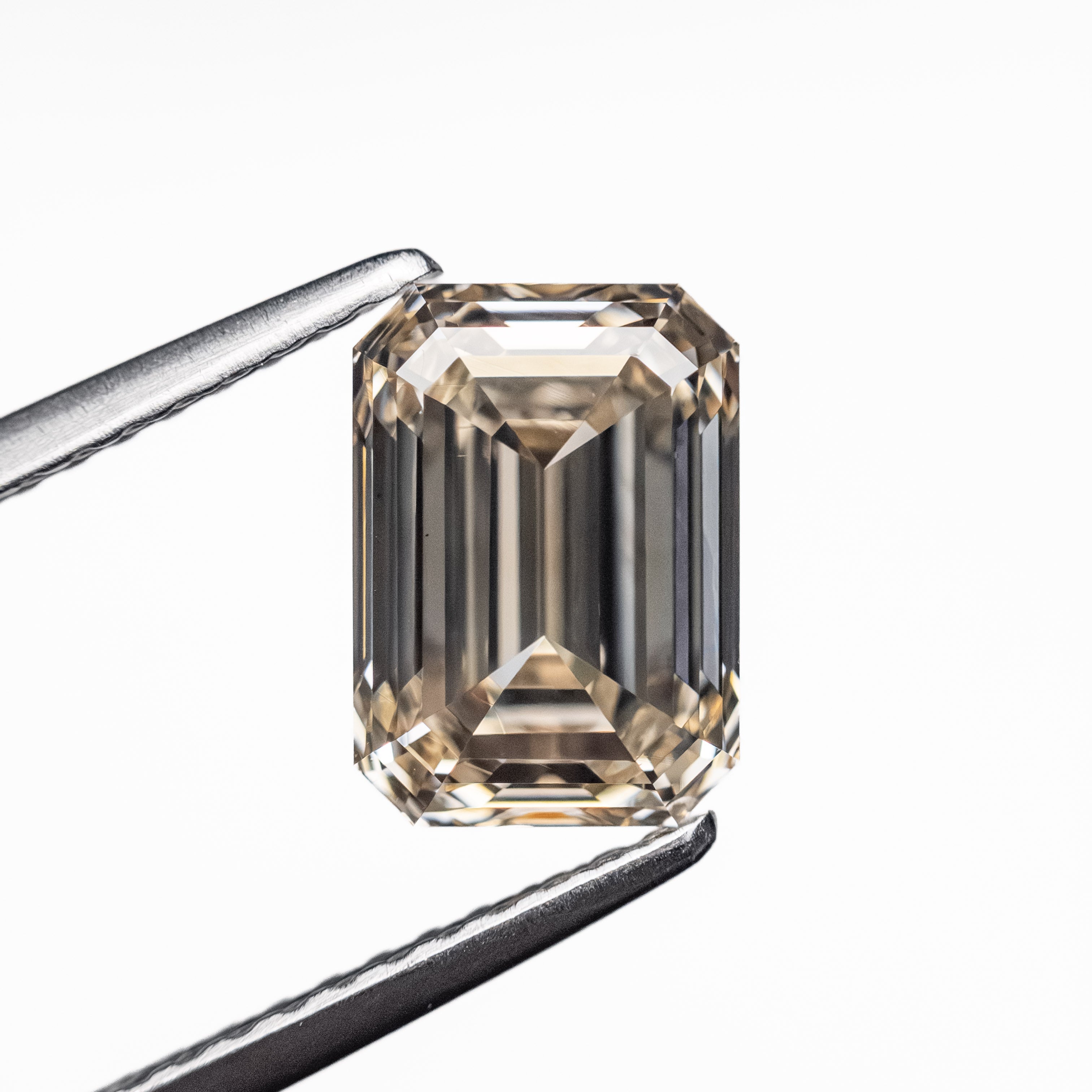 2.02ct 8.16x5.81x4.01mm VS2 C4 Cut Corner Rectangle Step Cut 26611-01