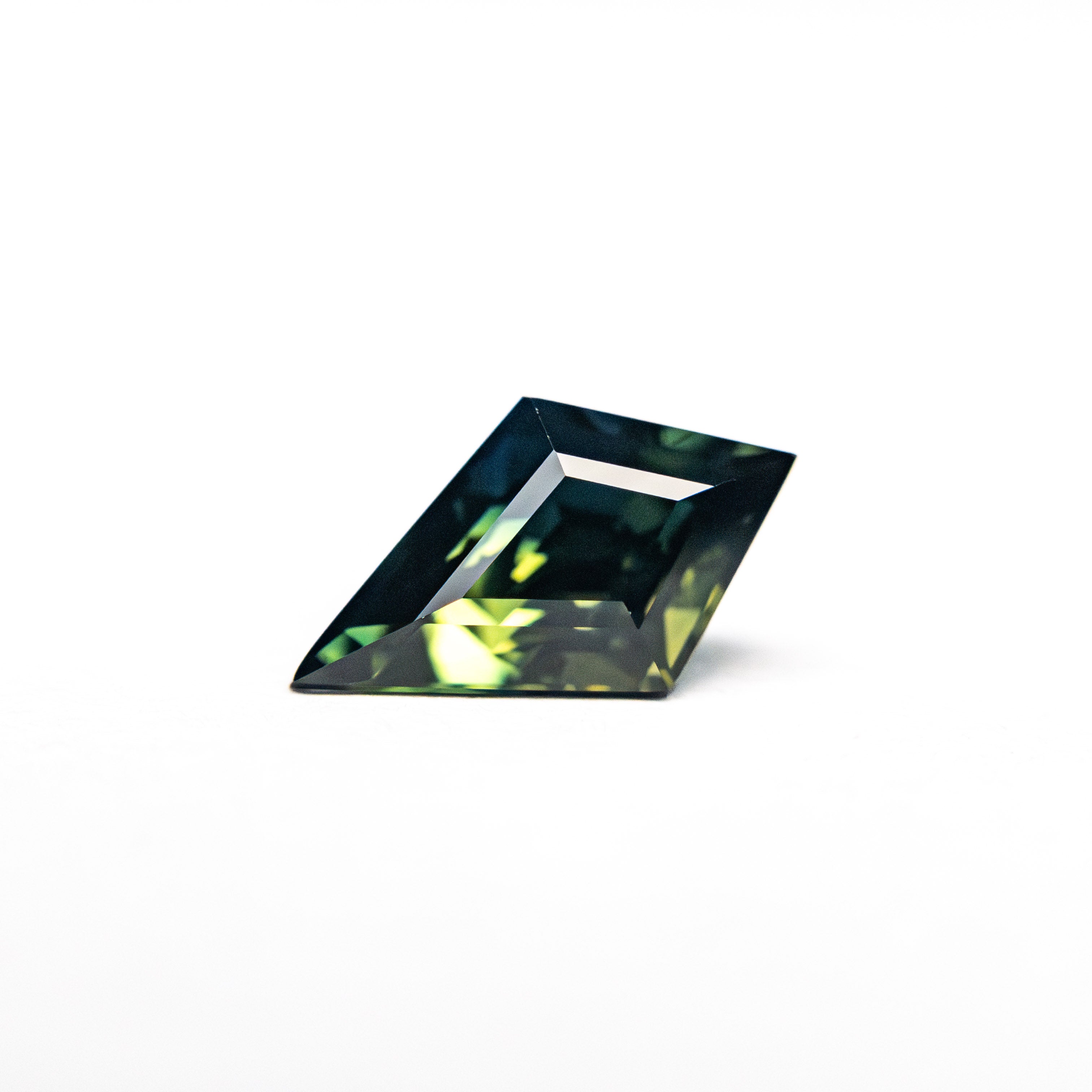 0.96ct 8.56x5.08x4.36mm Kite Step Cut Sapphire 26730-02