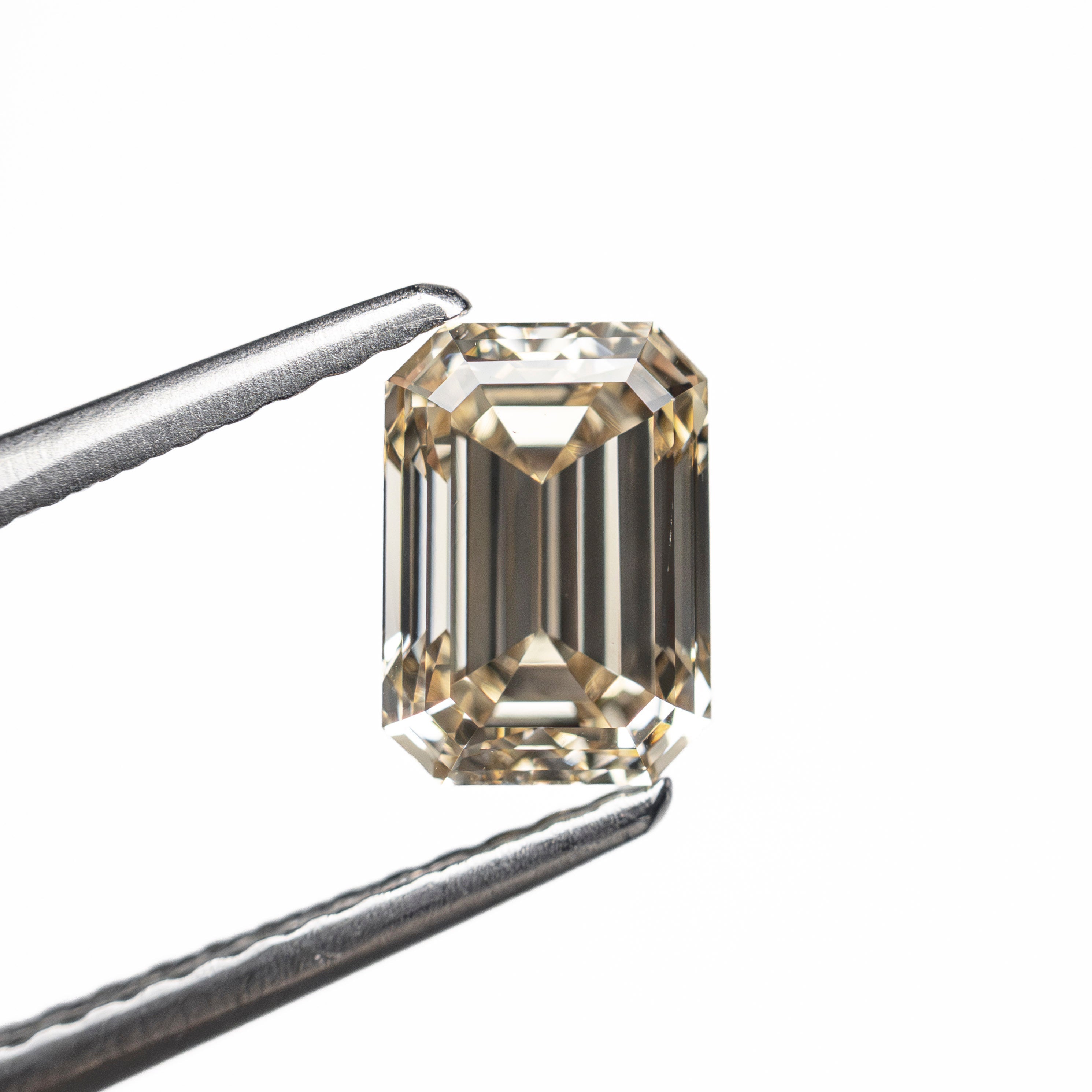 1.19ct 6.84x4.87x3.62mm VS2 C4 Cut Corner Rectangle Step Cut 27081-08