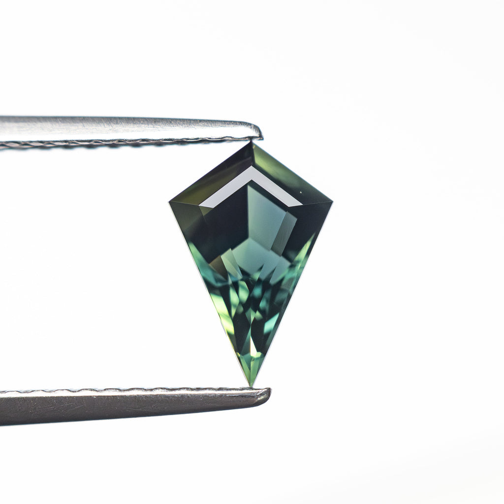 1.03ct 9.08x6.08x3.79mm Kite Step Cut Sapphire 27138-04
