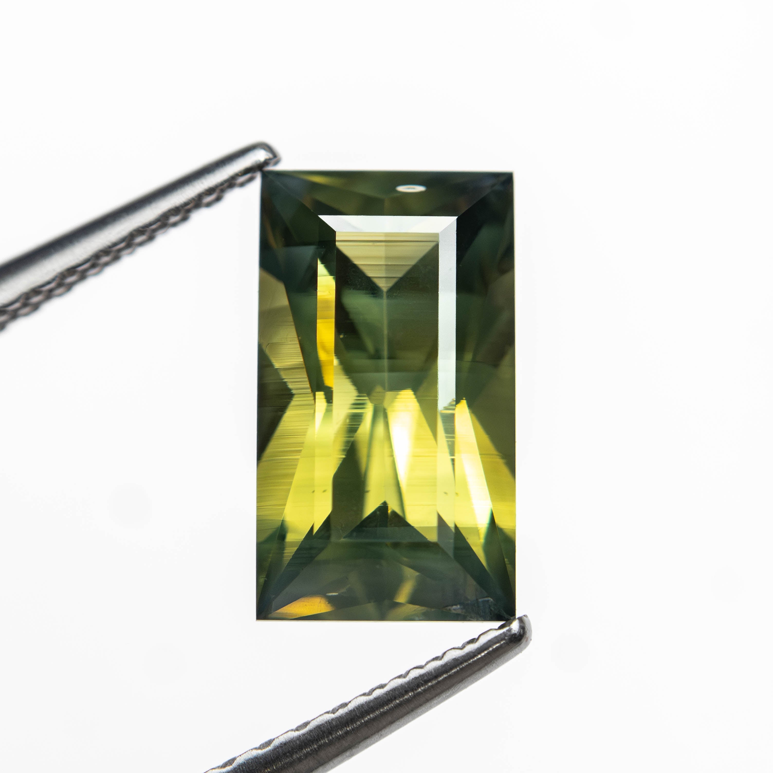 2.18ct 9.56x5.44x4.30mm Rectangle Step Cut Sapphire 27324-03