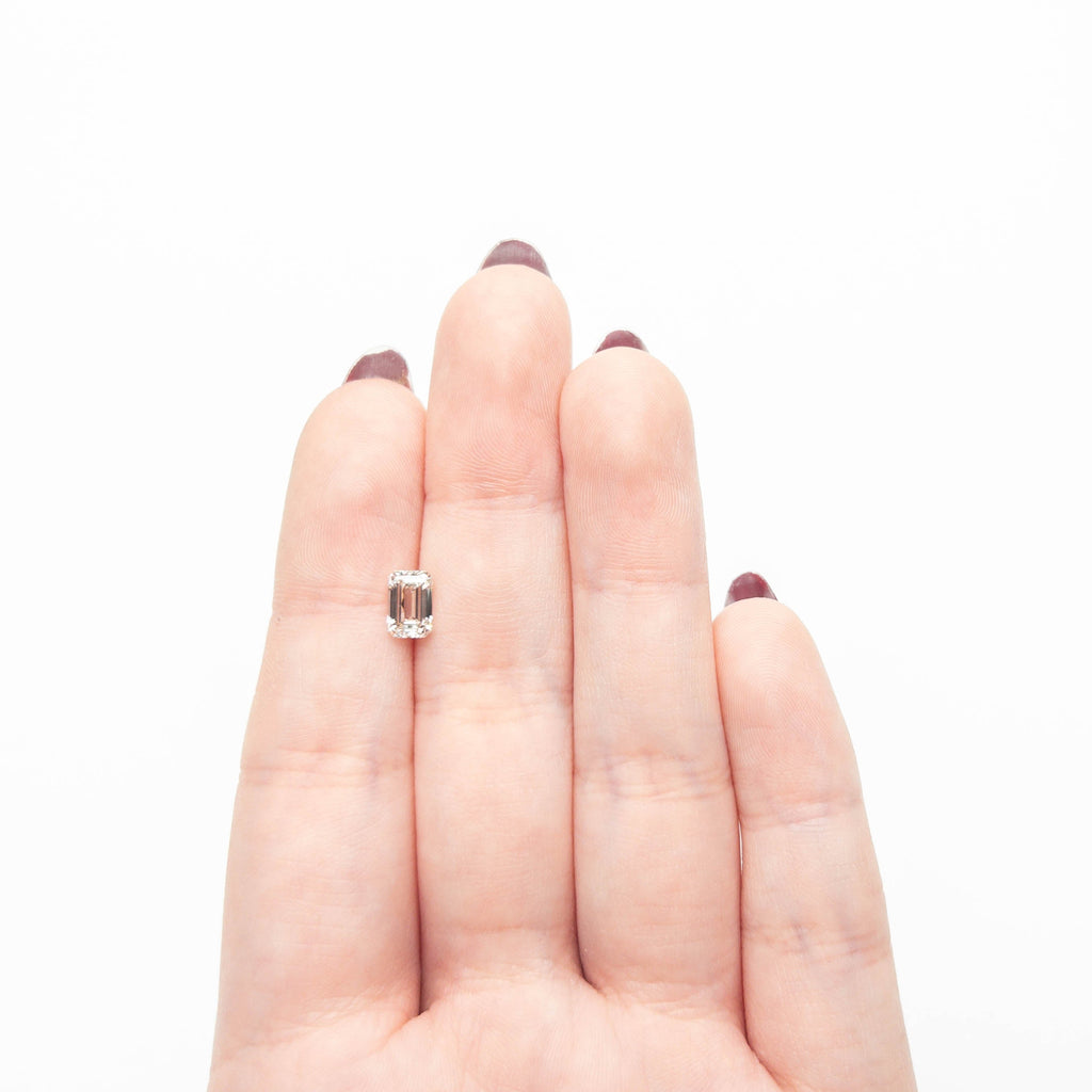 1.00ct 7.01x4.58x3.07mm VVS2 J Cut Corner Rectangle Step Cut 27376-13