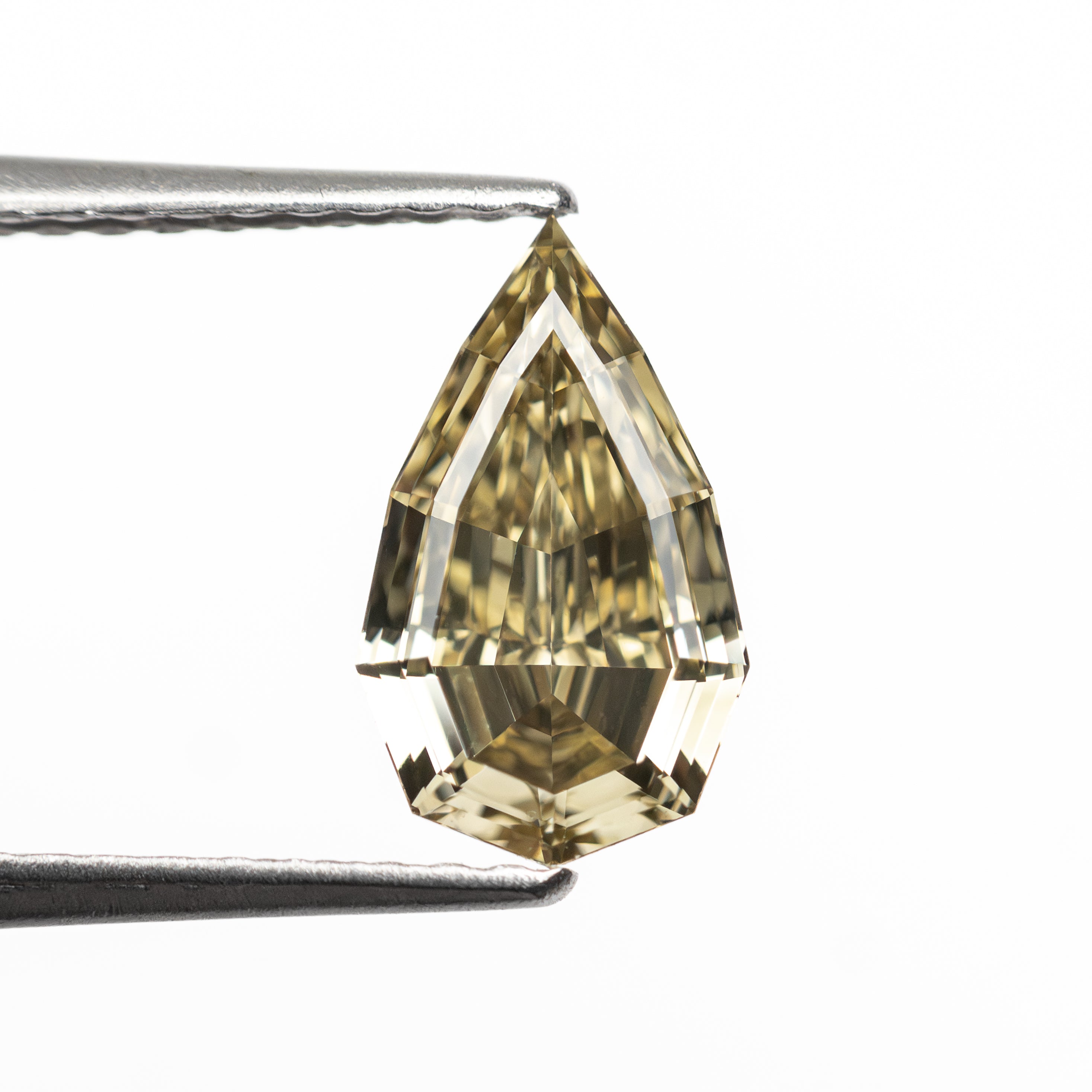 1.03ct 9.47x5.63x2.94mm VS1 C6 Geo Pear Step Cut 🇿🇦 27518-09