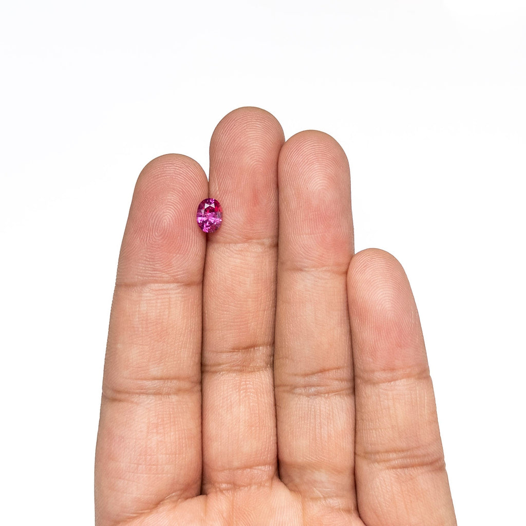 0.89ct 6.73x5.08x3.24mm Oval Brilliant Sapphire 27956-01