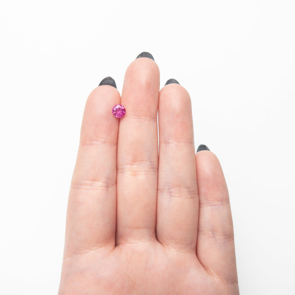 0.71ct 5.53x5.51x3.36mm Round Brilliant Sapphire 27957-23