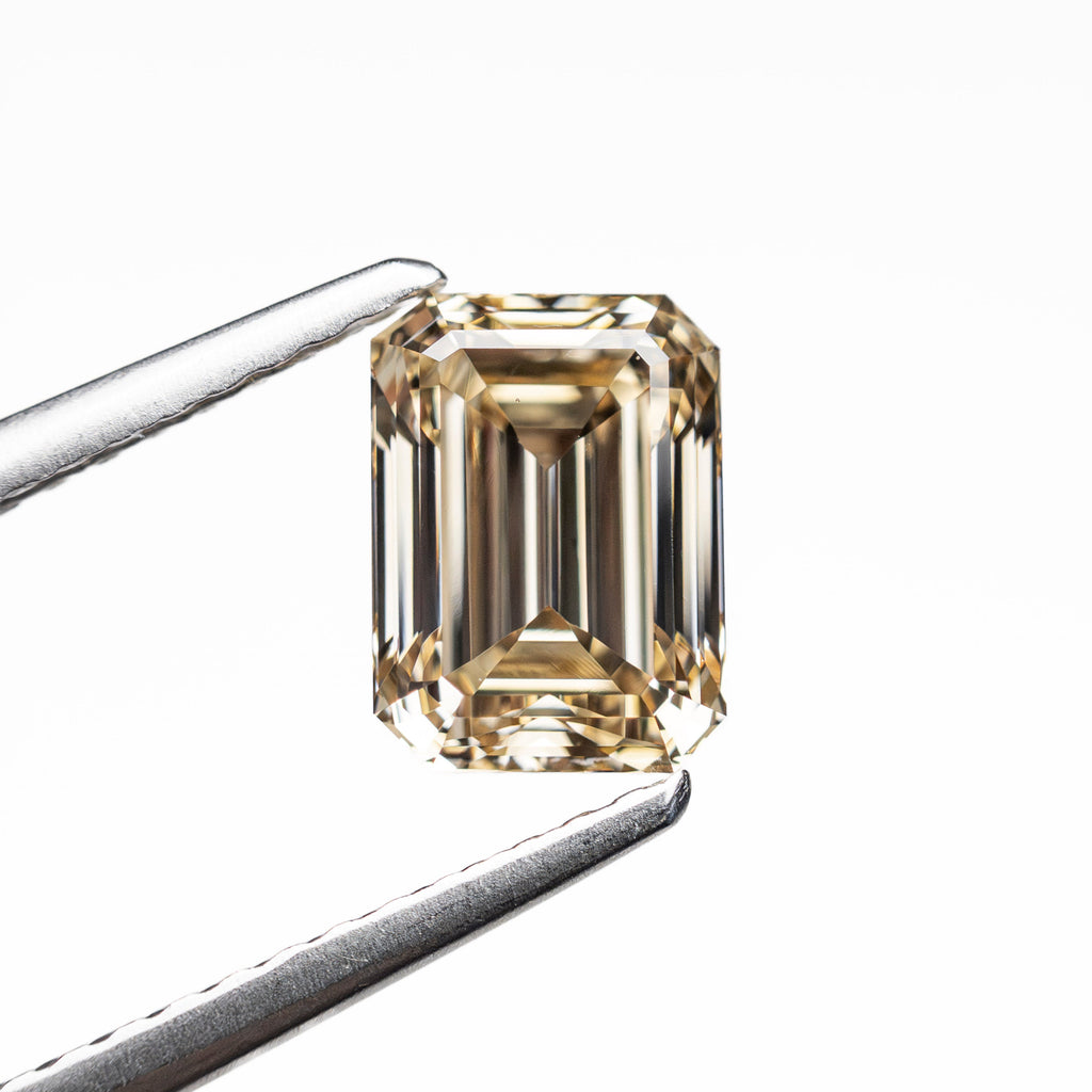 1.37ct 7.28x5.30x3.63mm VS1 C4 Cut Corner Rectangle Step Cut 🇨🇦 27988-01