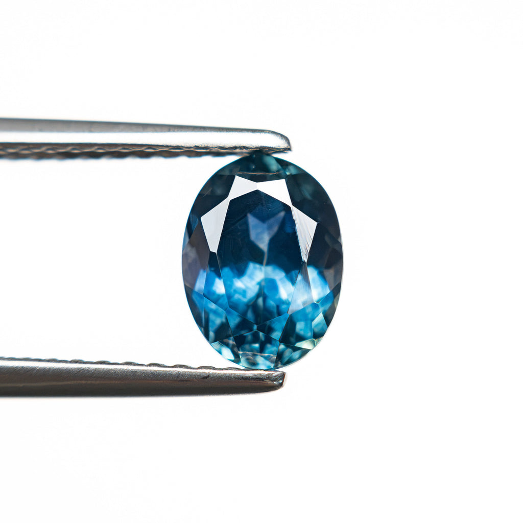 1.51ct 7.44x5.52x4.27mm  Oval Brilliant Sapphire 28028-14