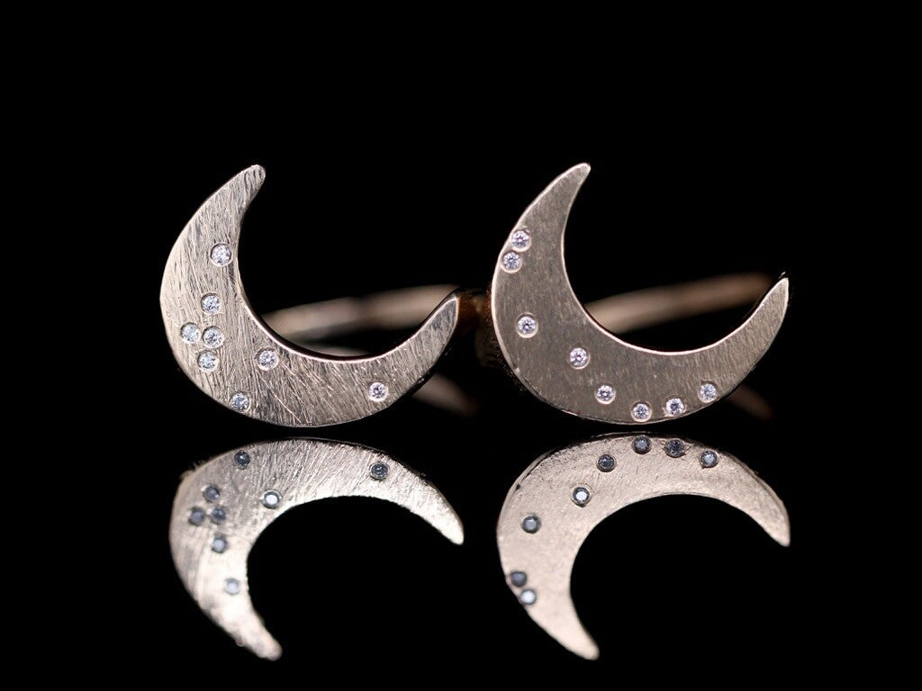 Bright Lunita Diamond Signet Ring