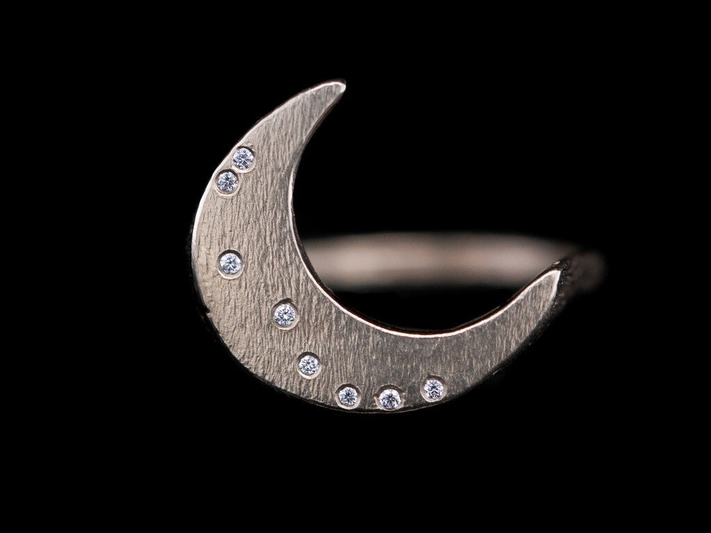 Bright Lunita Diamond Signet Ring