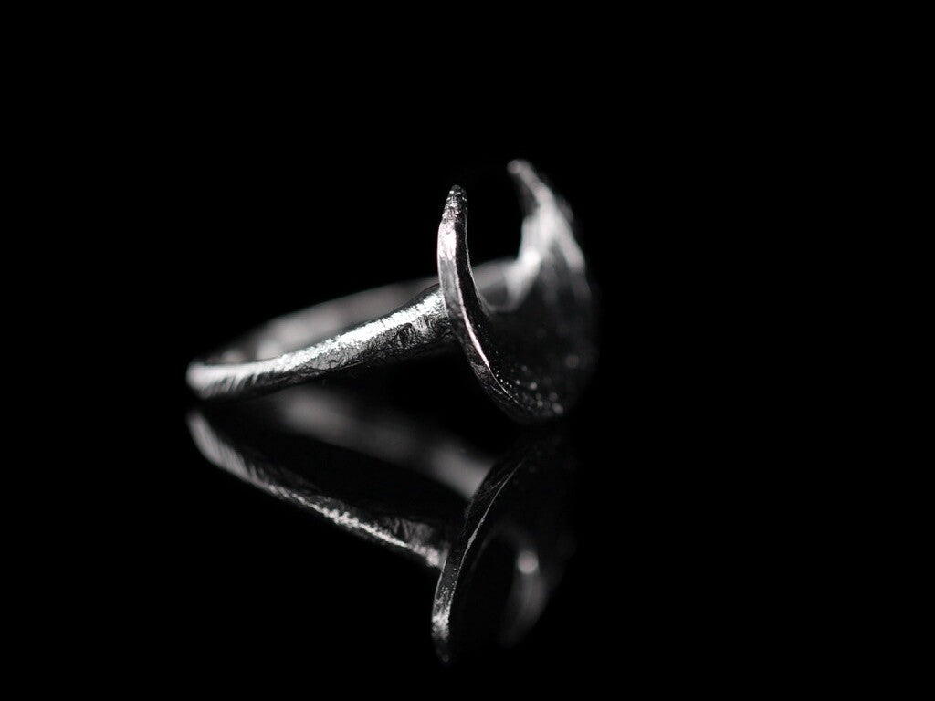 Platinum Bright Moon Ring