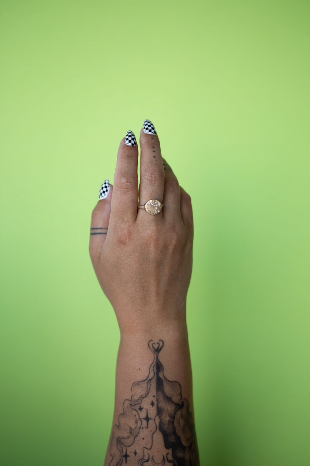 Round Diamond Signet Ring