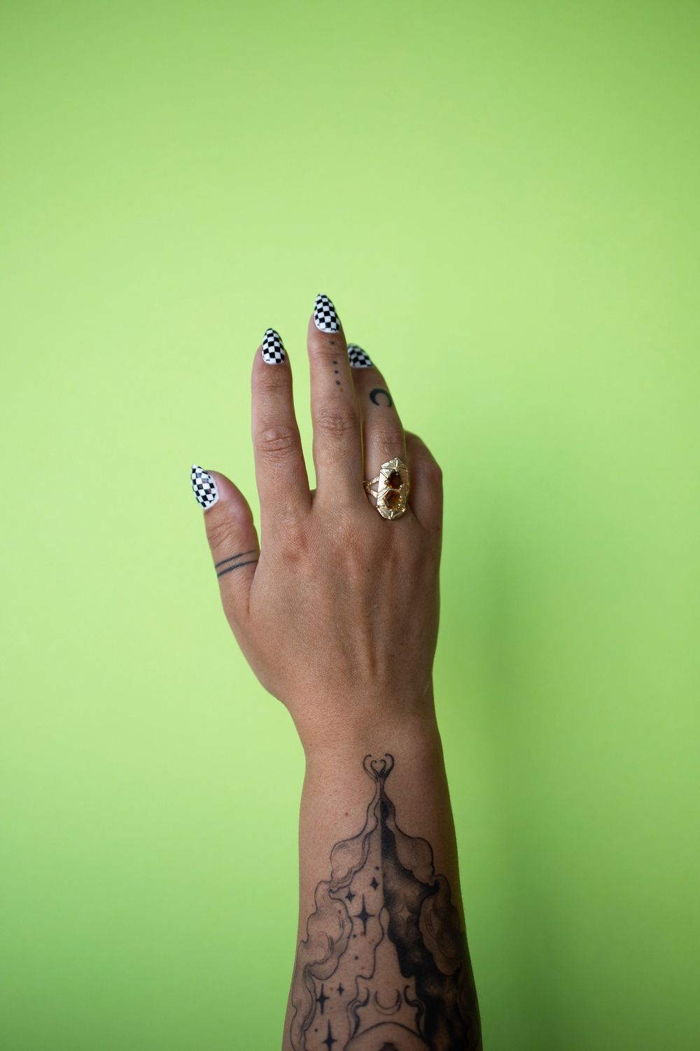 Sapphire Shield Ring 2