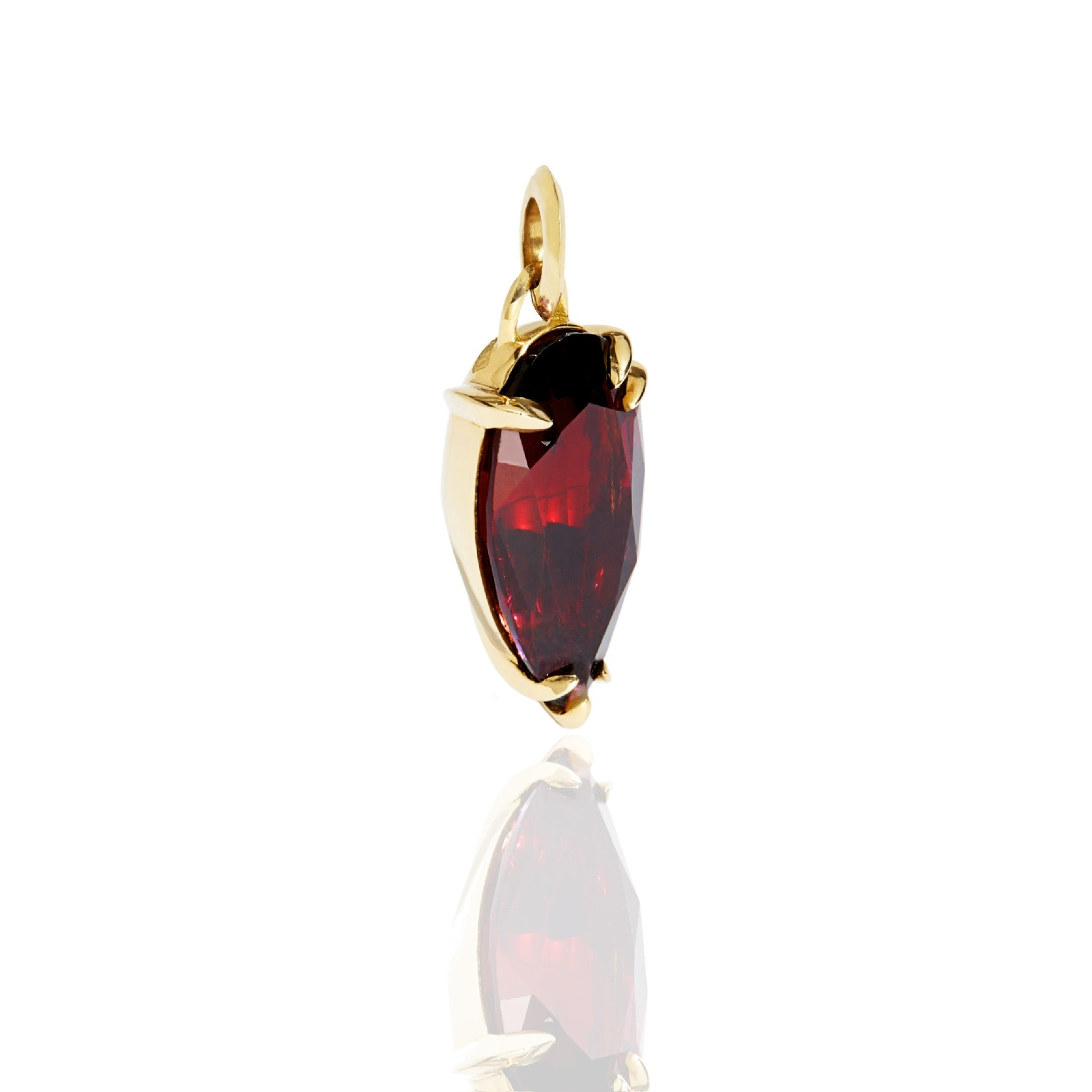 MAKHAIRA GARNET TEAR DROP PENDANT - 18ky