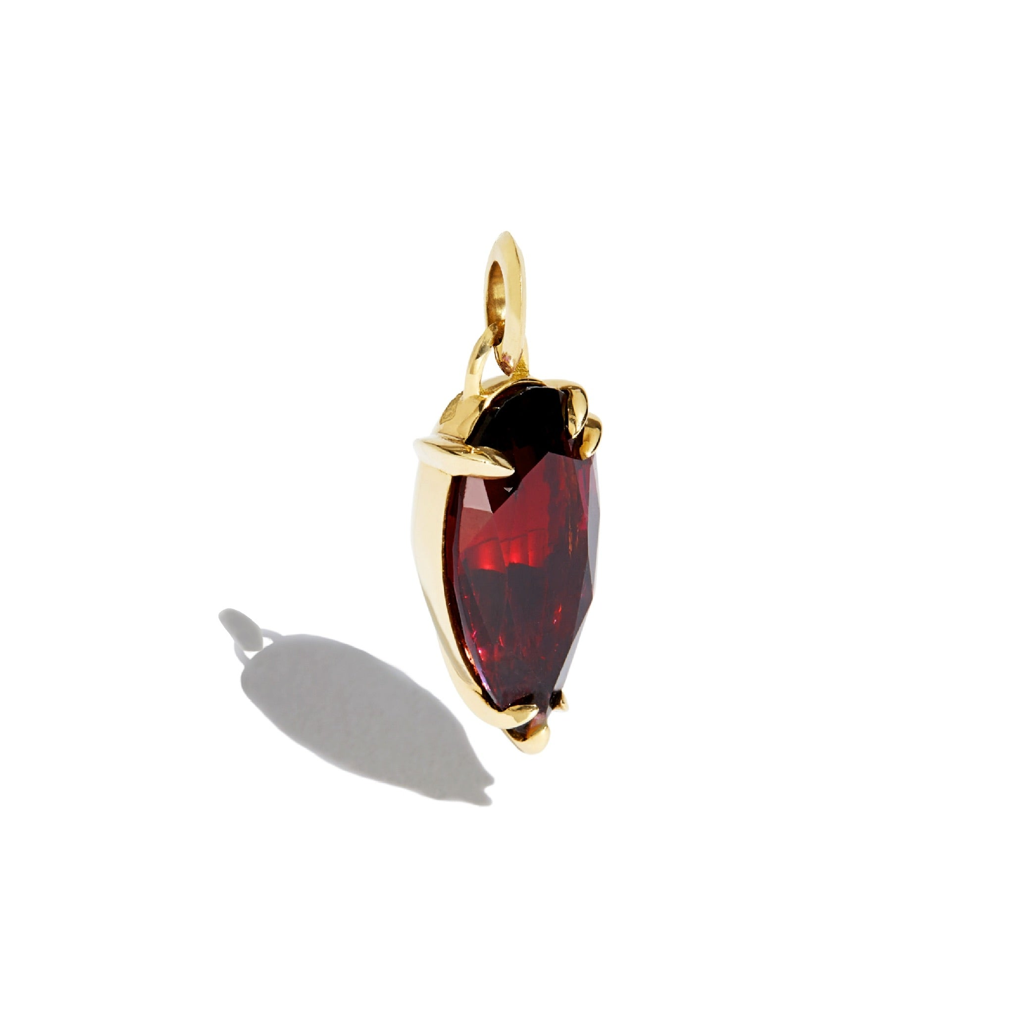 MAKHAIRA GARNET TEAR DROP PENDANT - 18ky