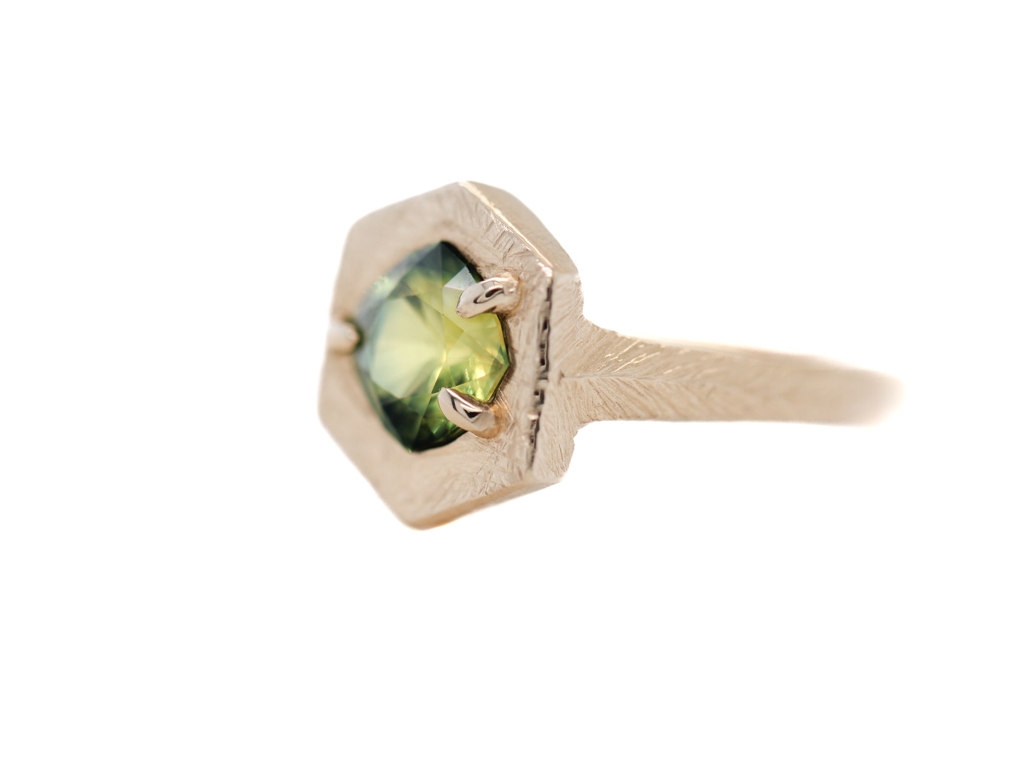 1.85 Ct Australian Sapphire Ring