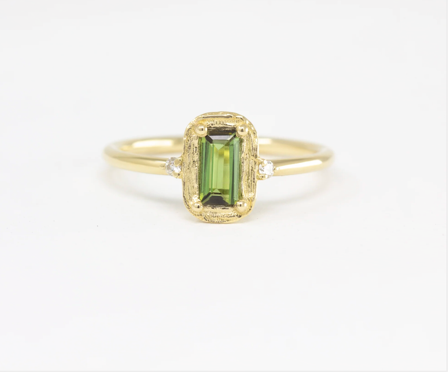 Sap Green Ring